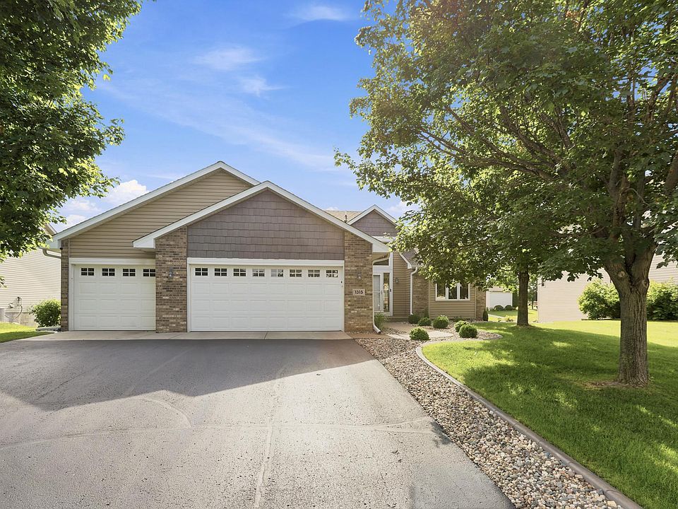 1st image of 1315 Oakwood Ln