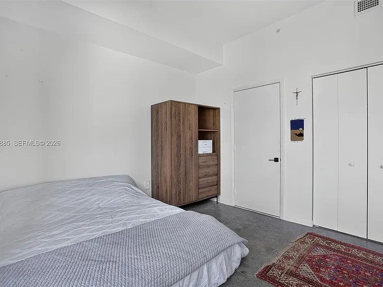 10 SW South River Dr #1005 — Photo 14