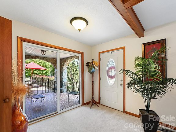 3rd image of 1771 Drexel Rd