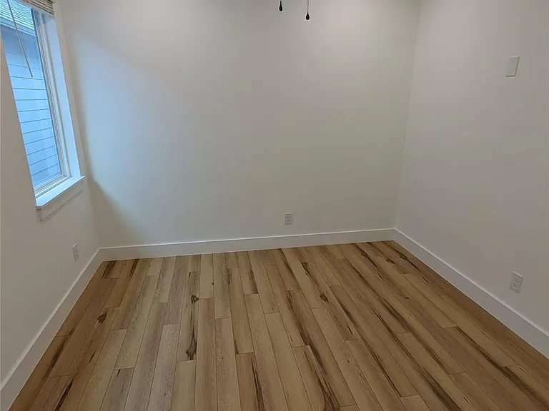 4915 Fisk St — Photo 22