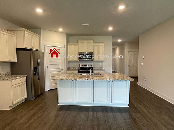 2nd image of 5873 Danbury Blvd