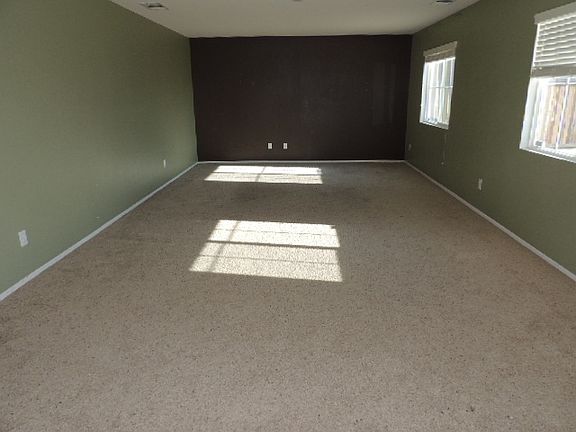 4th image of 52999 Alba St