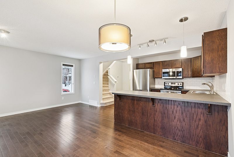 Edmonton Apartment for rent - 3 Bedrooms — photo 26