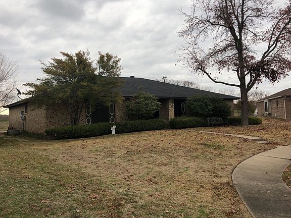 3rd image of 604 Plantation Dr