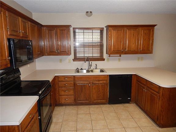 3rd image of 1816 NW 176th Pl