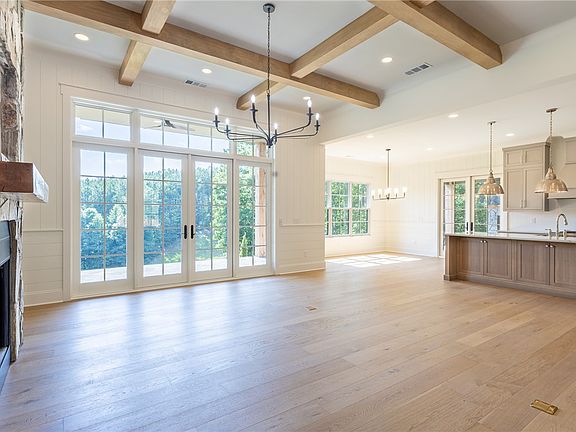 3rd image of 325 Keowee Ave