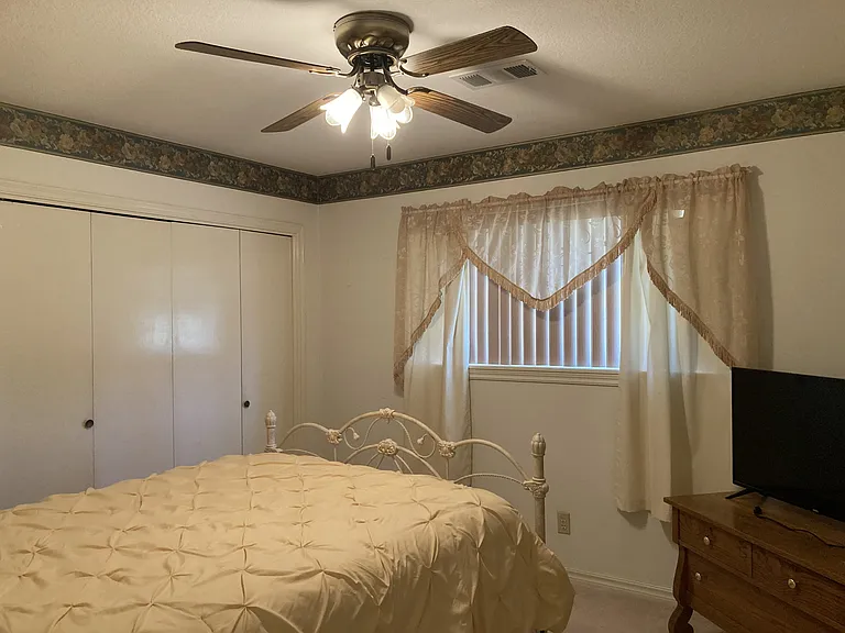 927 Skyline Dr — Photo 19