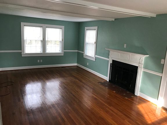 2nd image of 4021 Buchanan Dr