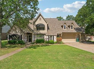 1572 Lakeside Ridge Dr, Sand Springs, OK 74063