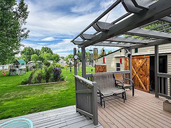 Back deck and pergola