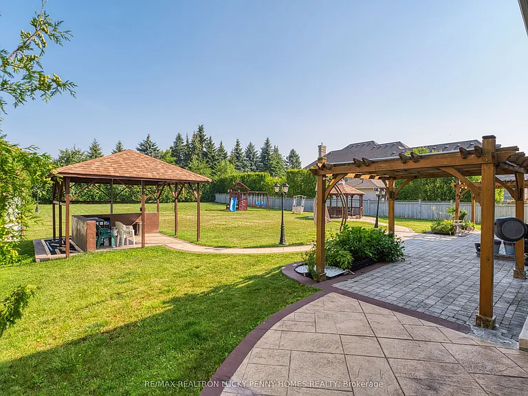 8 Heritage Woods Mnr — Photo 38