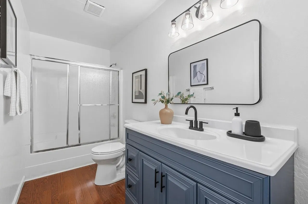 323 Liberty St — Photo 3