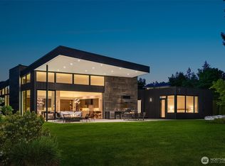 9345 NE 19th Street, Clyde Hill, WA 98004