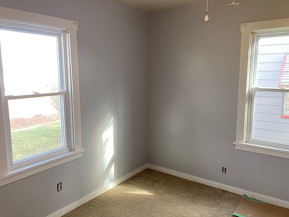 4th image of 718 Beechwood St