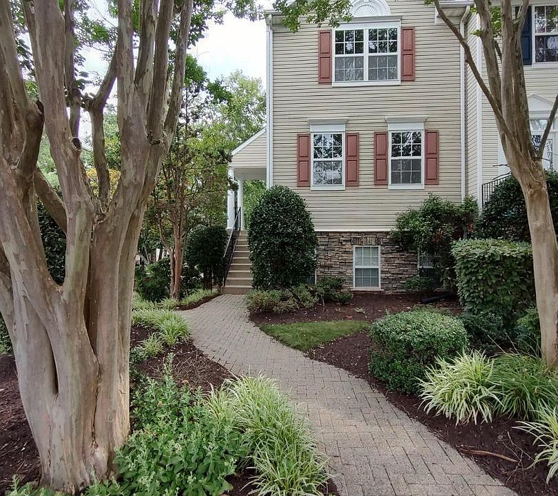 1st image of 2702 Cherrywood Ct
