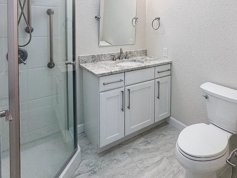 910 Hope Dr — Photo 12