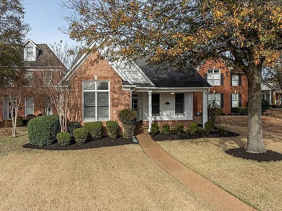 2nd image of 7520 Crystal Lake Dr