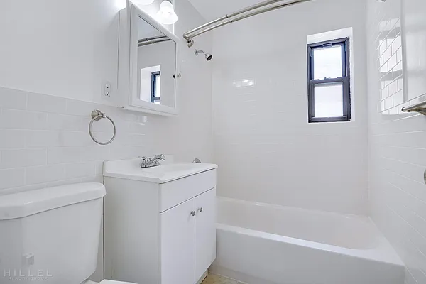 Rented by Hillel Realty Group | media 18