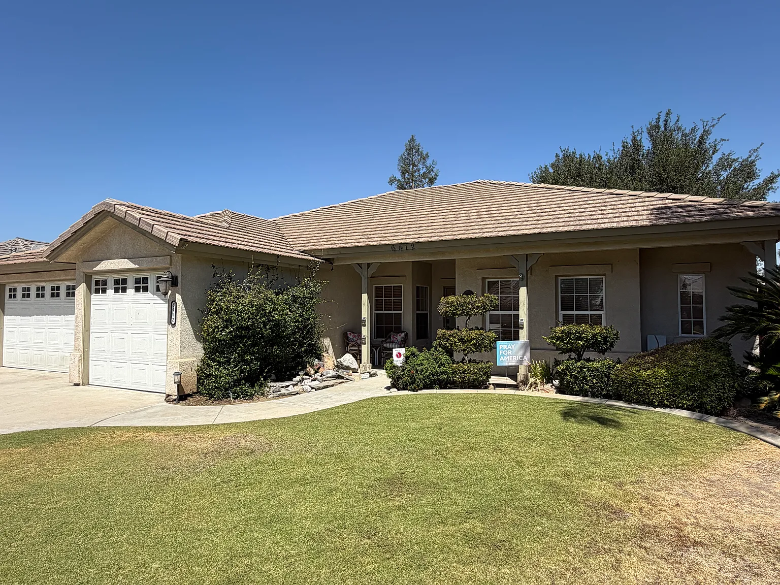 3 bed, 2001 sqft, $2,900 — Photo 3