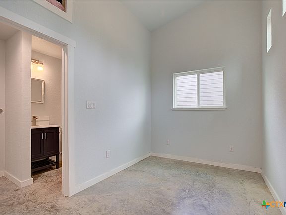 5th image of 569 Ledgeview Dr