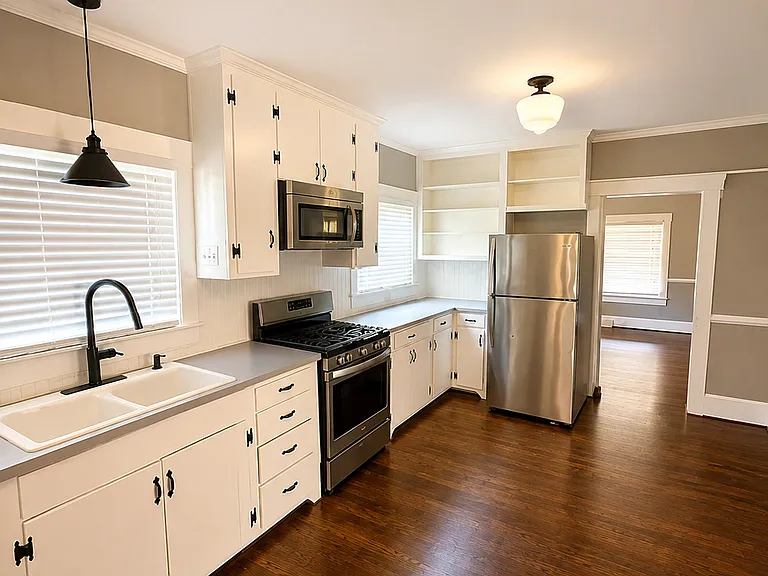 116 Cabarrus Ave E — Photo 2