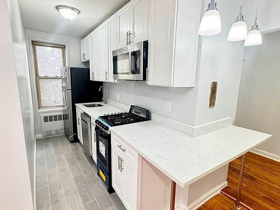 2nd image of 1600 Caton Ave #32