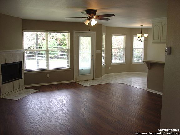 2nd image of 512 Advantage Dr