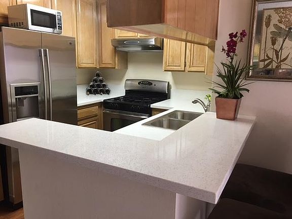 3rd image of 3325 Castle Heights Ave APT 117