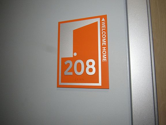 5th image of 427 Pershing Ave #208
