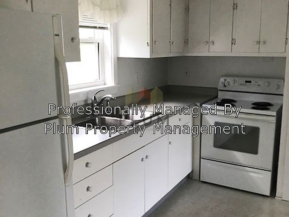5th image of 2209 Fairview Ave