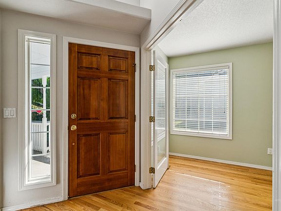 5th image of 1835 E Meadowgrass St