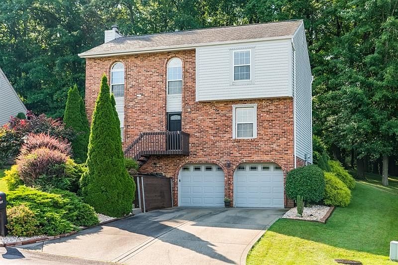 1st image of 827 Windgap Dr