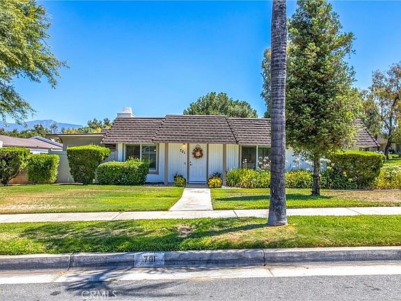 2nd image of 818 Ardmore Cir