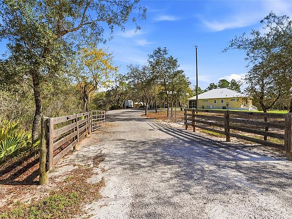 2nd image of 2204 R E Byrd Rd