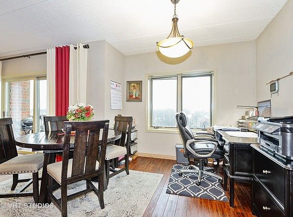 4th image of 5924 N Lincoln Ave APT 402