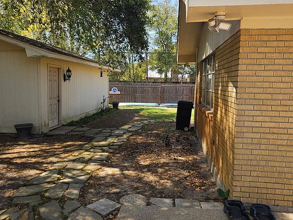 4th image of 2535 Meadow Rd