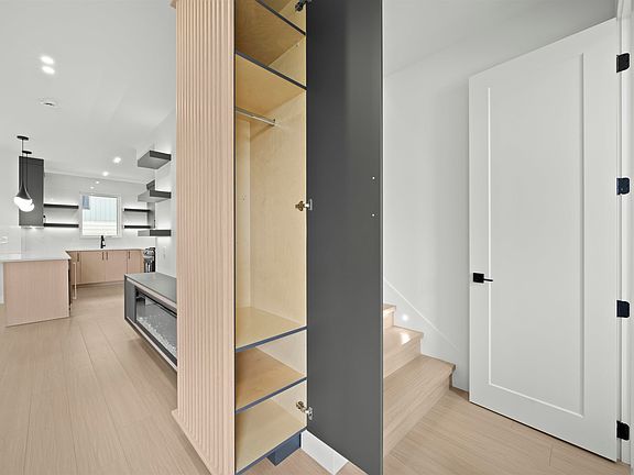 5th image of 314 Nelson St #2