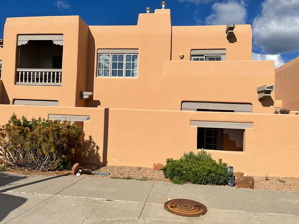 3101 Old Pecos Trl #142