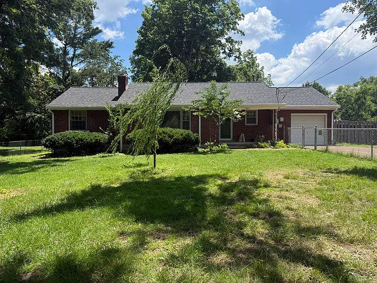 1007 Fowler St — Photo 30