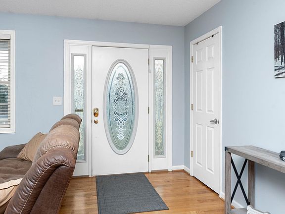 3rd image of 138 Northwood Dr