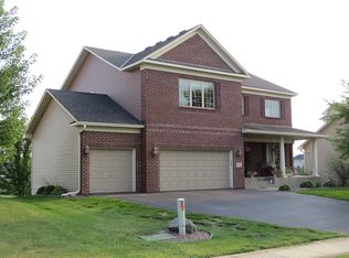 2045 Cobblestone Dr, Cologne, MN 55322