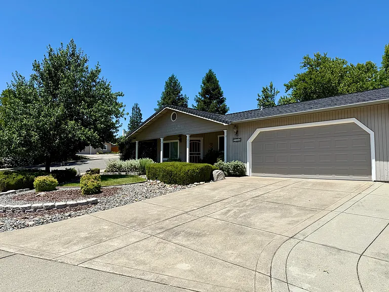 2128 Tiburon Dr — Photo 4