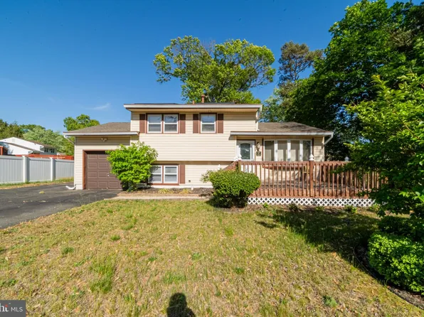 817 Cheltenham Dr, Vineland, NJ 08360