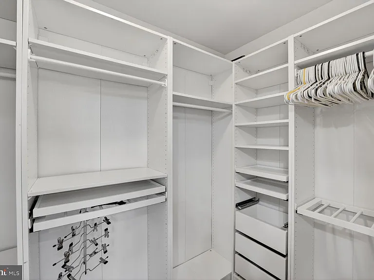 620 Halsey Way — Photo 18