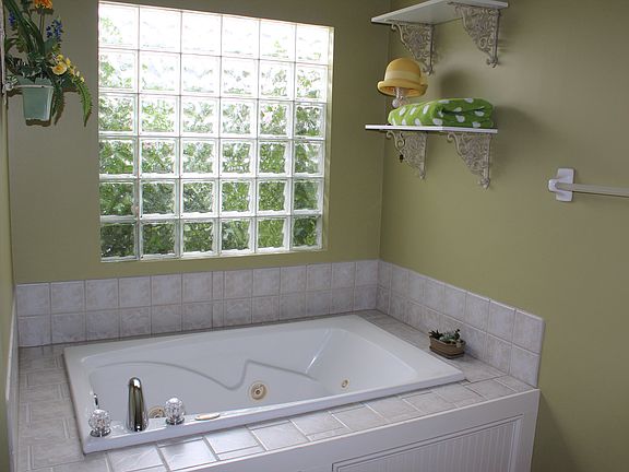 Garden Tub in Master Bath
