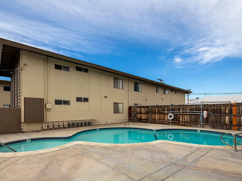 Lanai Village Apartments