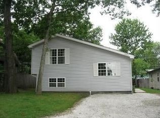 33634 N Oakland Dr, Grayslake, IL 60030