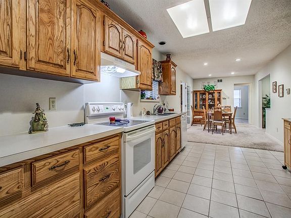 3rd image of 3540 Antilles Dr