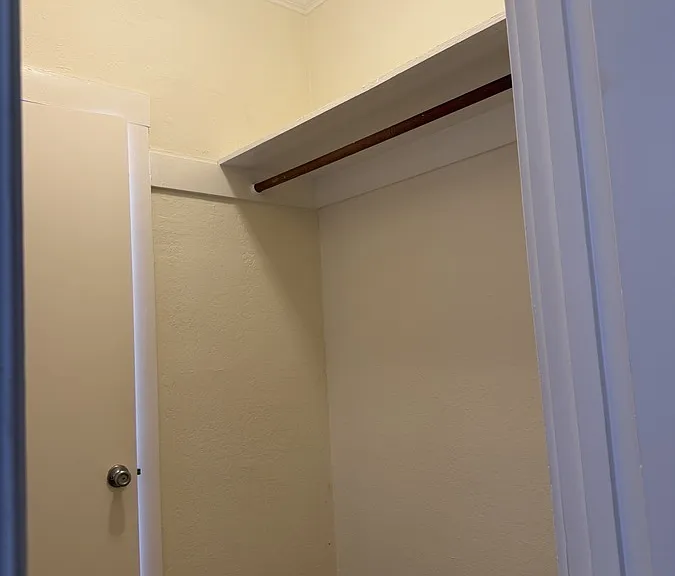 345 Forest Ave #206 — Photo 4