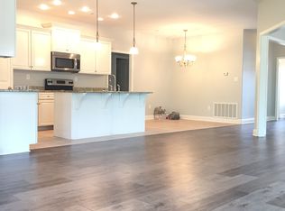 17133 Palm Ridge Dr, Diberville, MS 39540